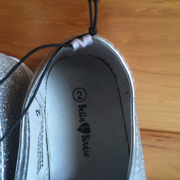 New silver glitter sneakers, size 2 kids - Picture 4 of 4